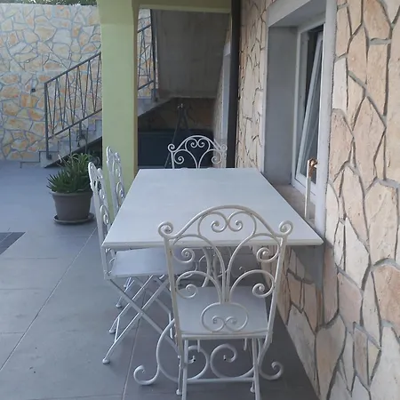 Apartment Lea *